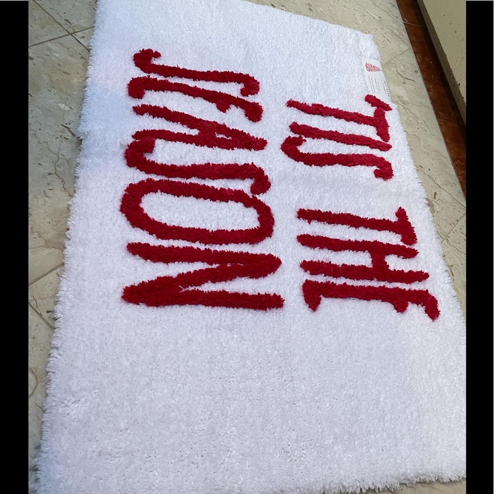 NWT Rae Dunn “‘TIS THE SEASON” Bath Mat - Picture 2 of 12